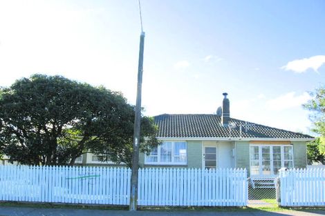 Photo of property in 37 Mclaren Crescent, Onekawa, Napier, 4110