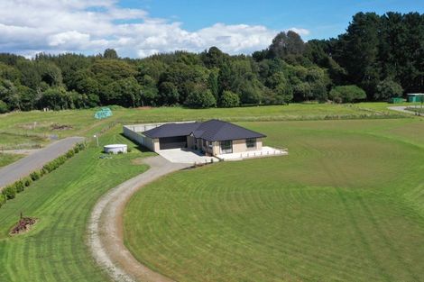 Photo of property in 77 Halls Road, Pahiatua, 4910