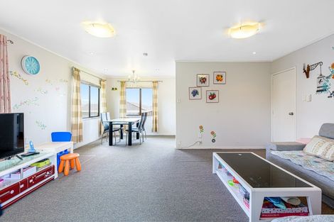 Photo of property in 274 Great North Road, Henderson, Auckland, 0612