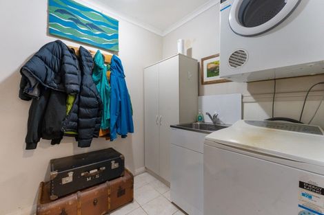 Photo of property in 99 Lake Crescent, Hamilton Lake, Hamilton, 3204