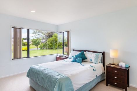 Photo of property in 35 Kinder Street, Acacia Bay, Taupo, 3330