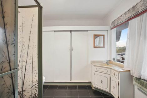 Photo of property in 33 Nevada Avenue, Pakuranga Heights, Auckland, 2010