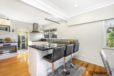 Photo of property in 5 Freshney Place, Hillpark, Auckland, 2102