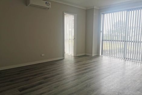 Photo of property in 21 Ascension Crescent, Orewa, 0931