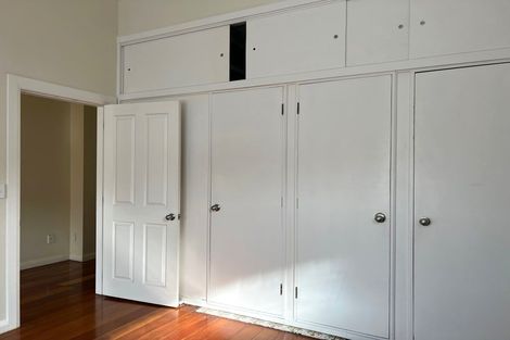 Photo of property in 9 Medway Street, Island Bay, Wellington, 6023