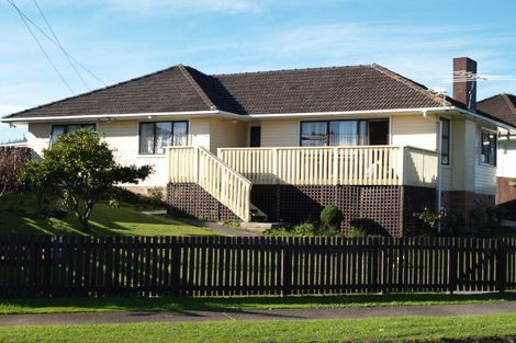 Photo of property in 32 Raglan Street, Mangere East, Auckland, 2024