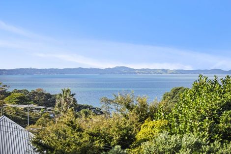 Photo of property in 13 Colmar Road, Mellons Bay, Auckland, 2014