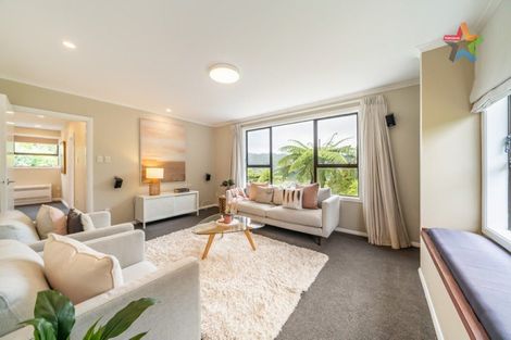 Photo of property in 12 Montgomery Avenue, Karori, Wellington, 6012