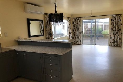 Photo of property in 3 Shepherds Road, Papakura, 2110