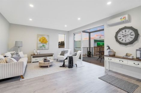 Photo of property in 15 Nephrite Lane, Henderson, Auckland, 0610