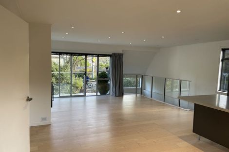 Photo of property in 1/69 Simla Crescent, Khandallah, Wellington, 6035