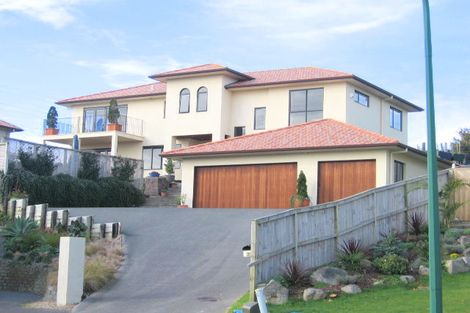 Photo of property in 40 Brooke Ridge Rise, East Tamaki Heights, Auckland, 2016