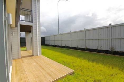 Photo of property in 31 Pickaberry Avenue, Karaka, Papakura, 2113