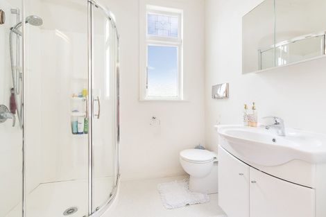 Photo of property in 10 Bruges Avenue, Miramar, Wellington, 6022