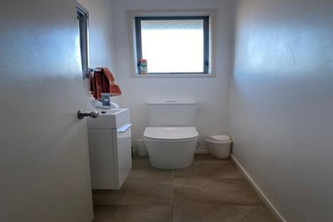 Photo of property in 5a Mountain Road, Mount Wellington, Auckland, 1072