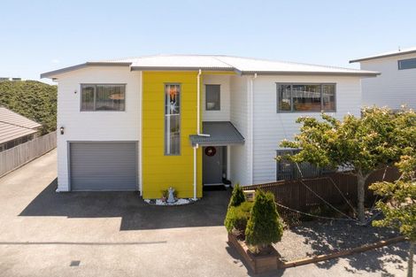 Photo of property in 22 Trelawny Terrace, Grenada Village, Wellington, 6037