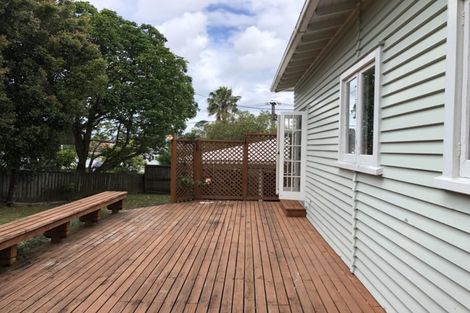 Photo of property in 21a Nile Road, Milford, Auckland, 0620