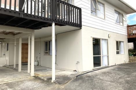 Photo of property in 36 Madigan Place, Glendene, Auckland, 0602