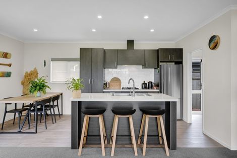 Photo of property in 8 Manatu Lane, Inglewood, 4330