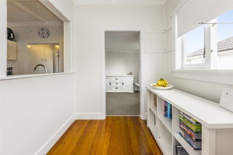 Photo of property in 2 Manse Road, Pahurehure, Papakura, 2113