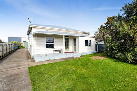 Photo of property in 4 Tawhiti Road, Hawera, 4610