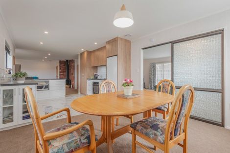 Photo of property in 10 Alfredton Road, Eketahuna, 4900