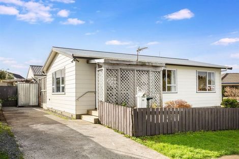 Photo of property in 43 Cleat Street, Whitby, Porirua, 5024