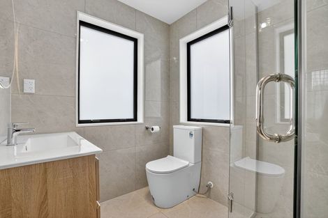 Photo of property in 57b Hogans Road, Glenfield, Auckland, 0629