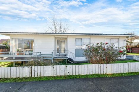 Photo of property in 1/58 Te Irirangi Drive, Clover Park, Auckland, 2019