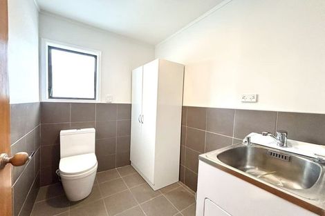 Photo of property in 47 Sturges Road, Henderson, Auckland, 0612