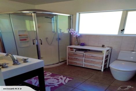 Photo of property in 34a Shakespear Road, Army Bay, Whangaparaoa, 0930