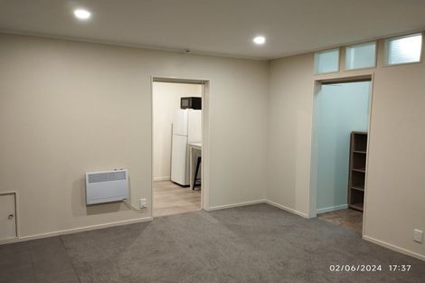 Photo of property in 19 Carluke Street, Paparangi, Wellington, 6037