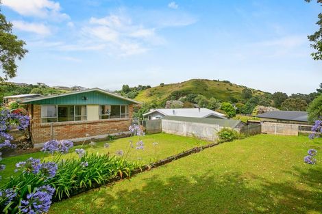 Photo of property in 3 Oawai Place, Marfell, New Plymouth, 4310