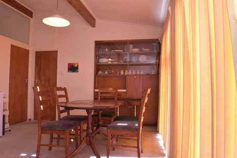 Photo of property in 18 Collier Avenue, Karori, Wellington, 6012