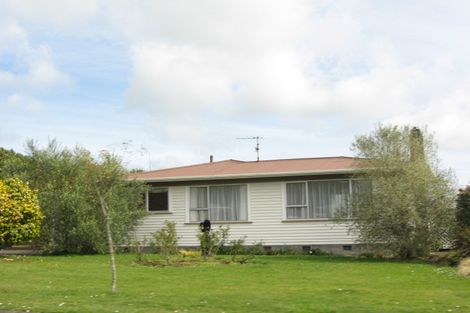 Photo of property in 8 Nikau Street, Inglewood, 4330