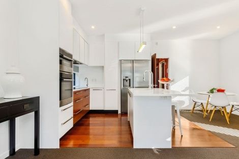 Photo of property in 10 Onslow Street, St Albans, Christchurch, 8014