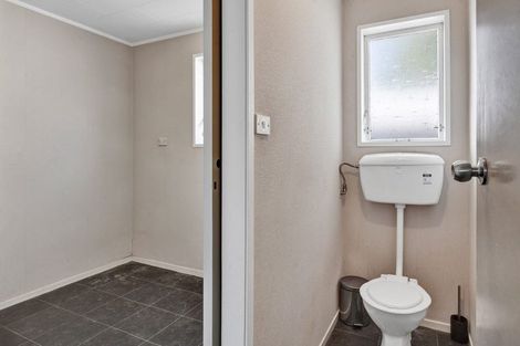 Photo of property in 21 Manawapou Road, Hawera, 4610