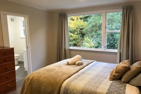 Photo of property in 30 Lyndhurst Road, Tawa, Wellington, 5028