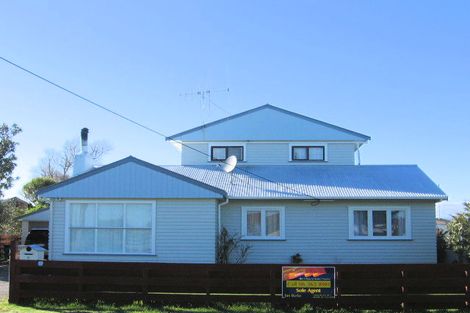 Photo of property in 9 Ferry Street, Foxton Beach, Foxton, 4815