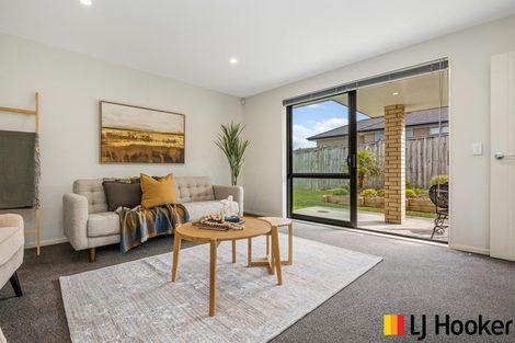 Photo of property in 15 Parkgrove Crescent, Pokeno, 2402