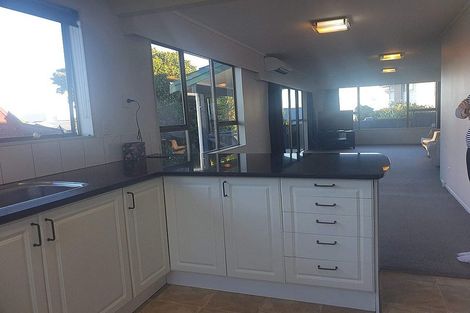 Photo of property in 64 Cypress Drive, Maungaraki, Lower Hutt, 5010