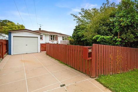 Photo of property in 40 Catherine Crescent, Paparangi, Wellington, 6037