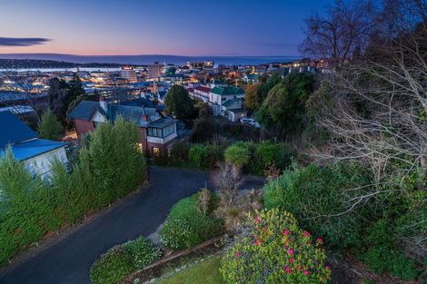 Photo of property in 4 Heriot Row, Dunedin Central, Dunedin, 9016