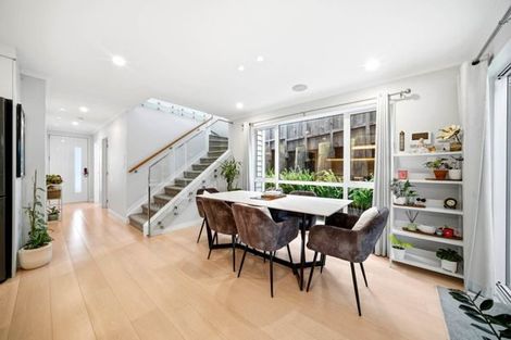 Photo of property in 123a Forrest Hill Road, Forrest Hill, Auckland, 0620