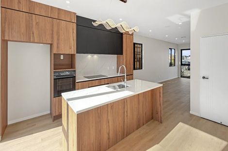 Photo of property in 43 Picnic Point Road, Hobsonville, 0616
