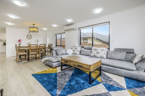 Photo of property in 13 Kokako Rise, Papakura, 2110