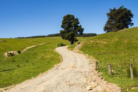 Photo of property in 125-127 Bell Road, Waiwhetu, Lower Hutt, 5010