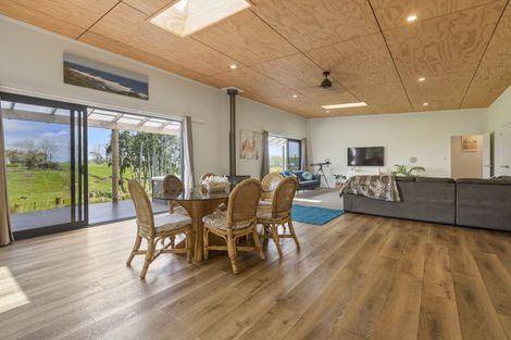 Photo of property in 198 Ngatimaru Road, Tikorangi, Waitara, 4383