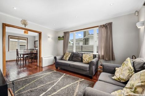 Photo of property in 21 East Street, Petone, Lower Hutt, 5012