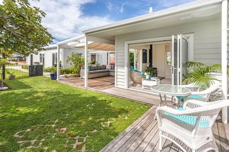 Photo of property in 107 Riverview Road, Whangamata, 3620